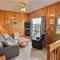 Cavendish Bosom Buddies Cottage Resort