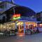 Sun Kiss Hotel