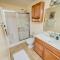 New Kid in Town - King Bed & Sofa Bed - Sleeps 2-4