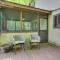 Screened Porch and Grill Lake Ariel Vacation Rental