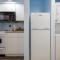 Beautiful Lake View Studio Condo at The Shores - ترافيرس سيتي