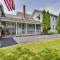 Bemus Point Vintage Suite with Soaking Tub and Kitchen