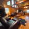Chalet with a view at Bear Mountain - Hottub