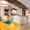 Stylish central 6 bedroom converted Granary