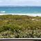 Beachfront 3-bedroom with Robben Island views - 开普敦