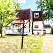 Homey 2 bedroom Apartment, Minutes from Everything!