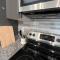 501 Cozy and Comfy 1BR apartment in center city
