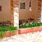Jungle Greens Homestay - Water Activities, 150Y Estate, Home Food