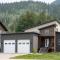 Mountain Dreams - Revelstoke Home Near RMR - Revelstoke