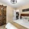 Buckthorn Beauty Private Hot Tub and Lounge Space
