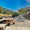Mtn-View Retreat w/ Hot Tub + Deck in Sebastopol