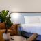 Peninsula Hotel Motel