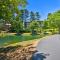 Walk to Lake Keowee Salem Townhome with Deck - Salem