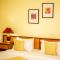Hotel Marjorie `Y`