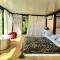 Stylish beautiful and exotic Oleandro glass Suite