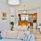 Cozy Renovated Apartment "Filoxenia"
