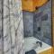 Riverfront Ellijay Cabin with Deck and Pool Access! - إليجاي