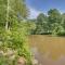 Riverfront Ellijay Cabin with Deck and Pool Access! - إليجاي