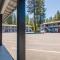 Charm Motel & Suites