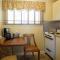 Charm Motel & Suites