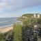 Pacific Regis Beachfront Holiday Apartments - Gold Coast