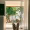 Hotel Cocoplum Beach