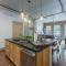 708 Main St Unit 5