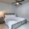 708 Main St Unit 5 - Урей