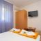 Double Room Tucepi 5263e - 图彻皮
