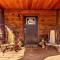 *New Owner Special* Cozy Cabin with mountain views