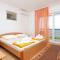 Apartments and rooms with parking space Tucepi, Makarska - 5263 - Tučepi