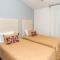 4BR Oasis with Pool & Gym at Nueva Escondida