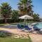 Calmaliving Seaside apartments with pool