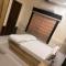 Stay10 Premium Service Apartments - Indore