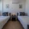 Chloris 3- Bedroom Apartment W/Pool in Larnaca
