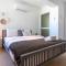 Chloris 3- Bedroom Apartment W/Pool in Larnaca