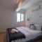 Chloris 3- Bedroom Apartment W/Pool in Larnaca