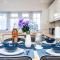 Elite 2 Bedroom House in Chadwell Heath/ Romford with Free Wifi and Parking upto 4 guests - Goodmayes
