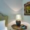 Room & Vespa 3 - Relaxing Stay Center Seminyak Room & Vespa 3 - Relaxing Stay Center Seminyak