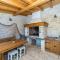 Stone House Luna