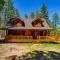 Sunny Forest Cabin with Views of Pikes Peak Mtn!