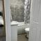 Inviting 2-Bed Apartment in Ilford