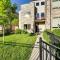 Denver Retreat with Rooftop Deck and Mountain Views - 恩格尔伍德