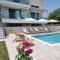 Arodo Suites