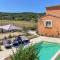 Awesome Home In Cruzy With Outdoor Swimming Pool, 3 Bedrooms And Wifi - Cruzy