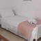 Queen Aspri apartment 3' min to the beach! - 安迪基拉