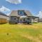 Granbury Home with Hot Tub and Furnished Patio!
