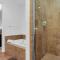 LV009 Private Upstairs Studio w Mountain Views