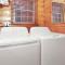 Silvertip Pines Cozy Hillside Log Cabin Retreat - بيغ بير لاكي