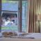 Amoris Guesthouse In Waterkloof Ridge